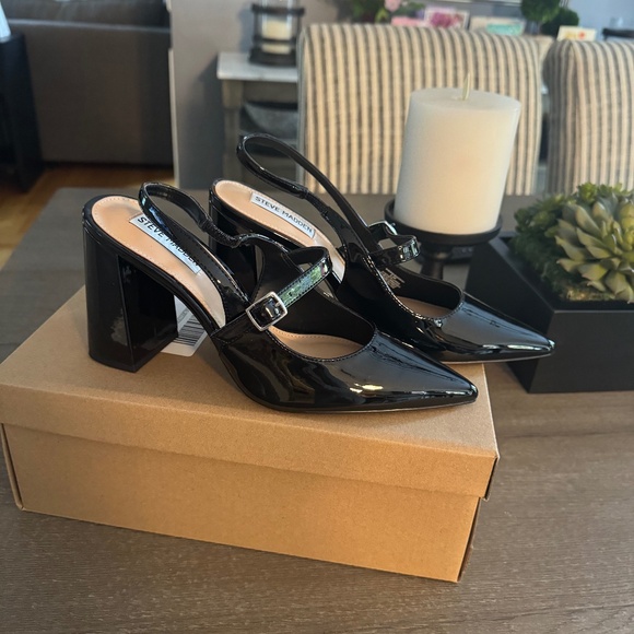 Steve Madden Maegan Black Patent Size 8.5, Brand New - Picture 1 of 3